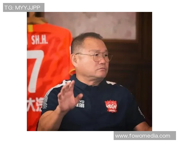 加斯科因的传奇人生与足球生涯背后的故事与启示