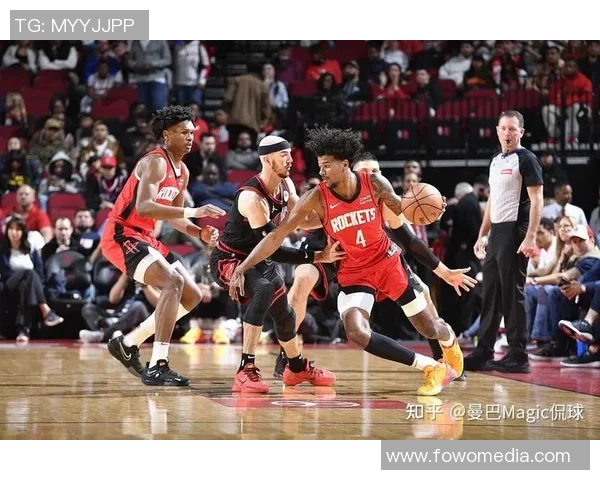 公牛队与火箭队激战在即12月12日篮球盛宴不可错过