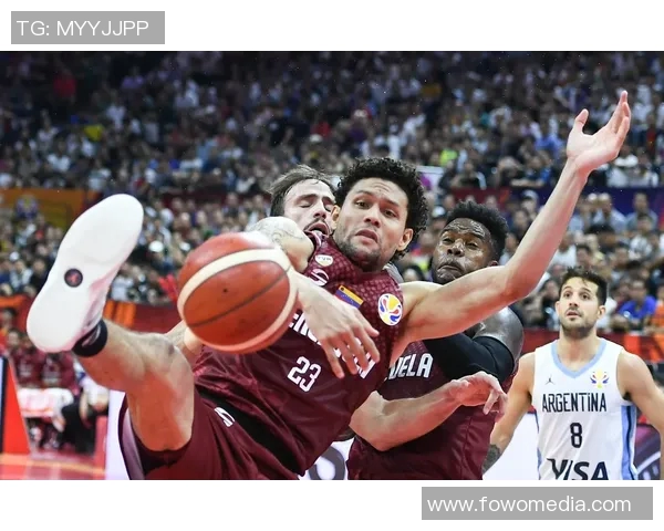 世界杯篮球赛精彩对决中国队迎战委内瑞拉队争夺胜利荣耀