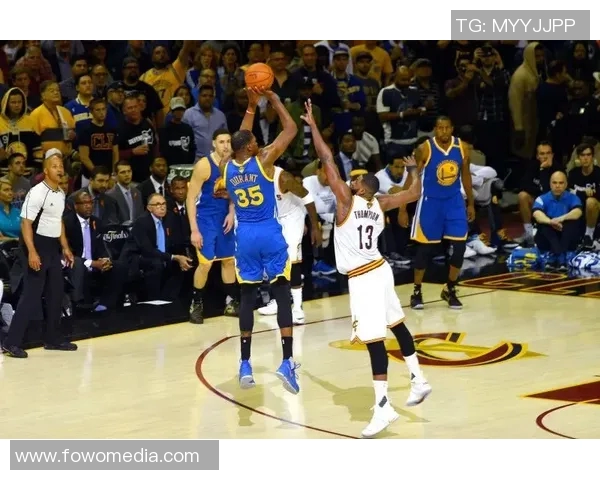 勇士与猛龙2016至2017赛季精彩对决回顾与分析 勇士与猛龙2016至2017赛季精彩对决回顾与分析