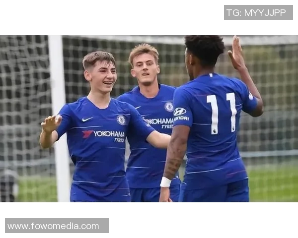 U19土耳其与英格兰激战正酣青少年足球赛场的精彩对决